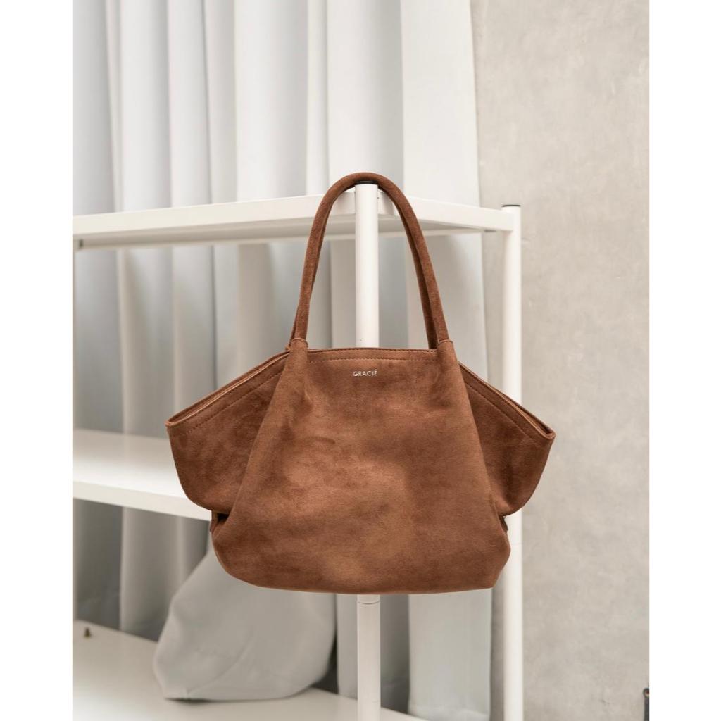 GRACIE - Noire Suede Bag