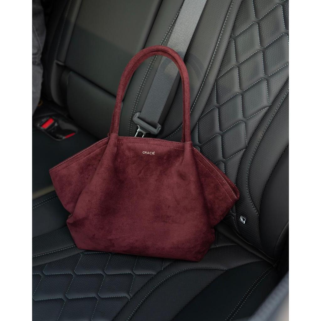 GRACIE - Noire Suede Bag