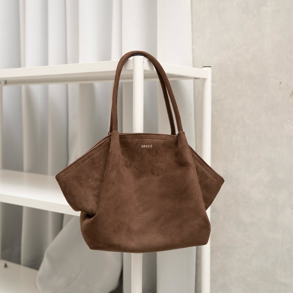 GRACIE - Noire Suede Bag