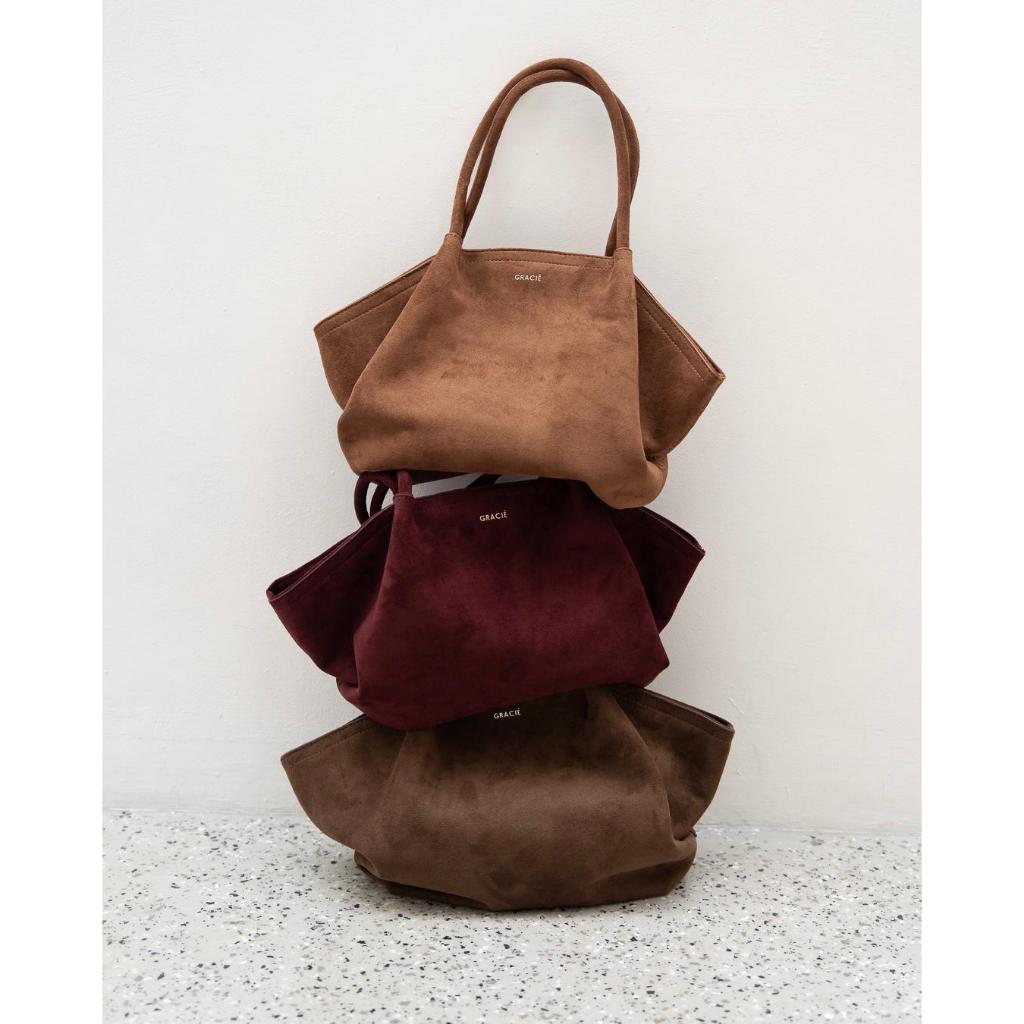 GRACIE - Noire Suede Bag